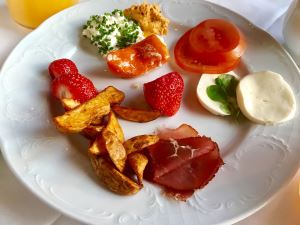 Grilled Peaches and Cream

